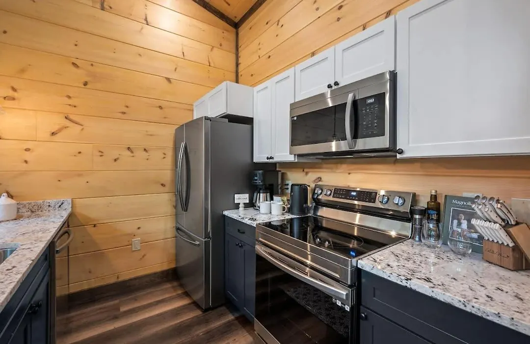 New Cozy Mountain Chalet Hot Tub Near Downtown-1